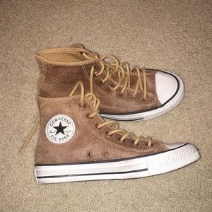 Brown Leather Chuck Taylor Converse ⭐️